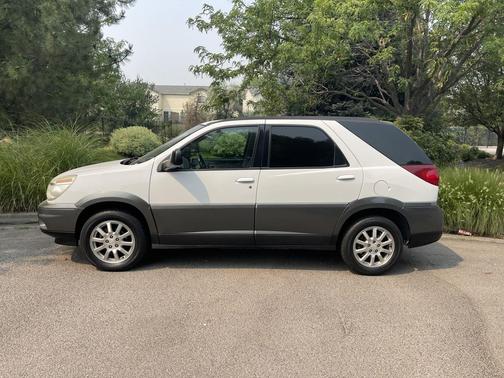 Frost White 2005 Buick Rendezvous CX