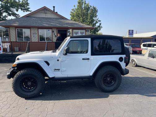 2024 Jeep Wrangler Willys