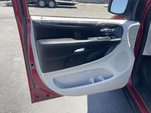 2014 Dodge Grand Caravan AVP/SE
