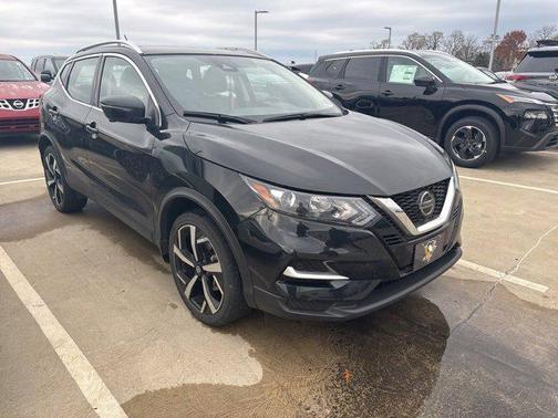 2022 Nissan Rogue Sport SL