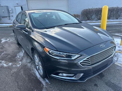 2017 Ford Fusion Energi SE Luxury