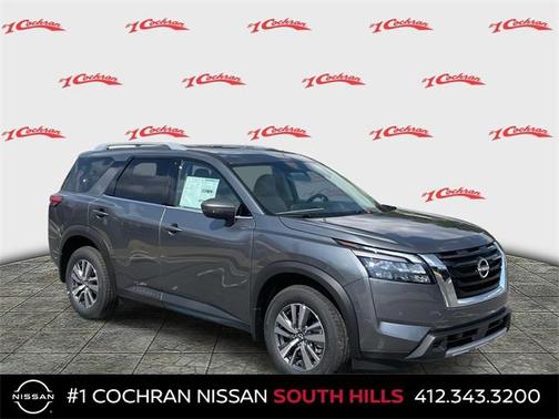 2025 Nissan Pathfinder SL