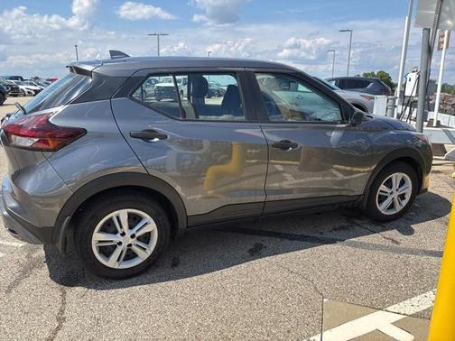 2022 Nissan Kicks S
