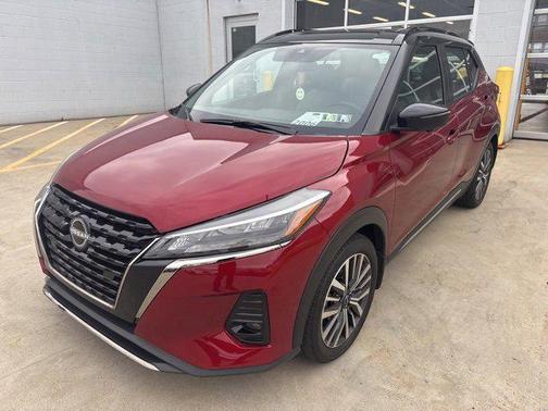 2023 Nissan Kicks SR