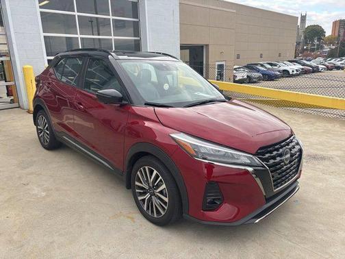 2023 Nissan Kicks SR