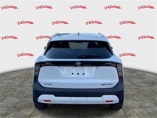 2025 Nissan Kicks SR