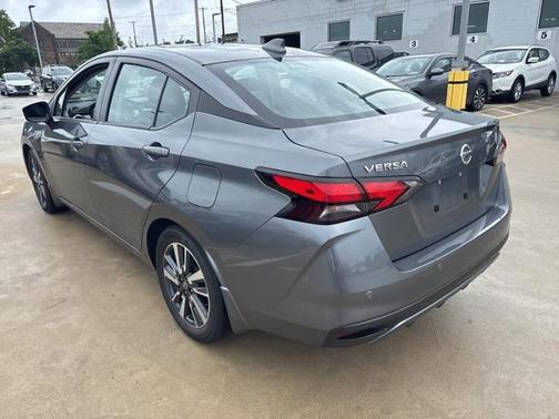 2021 Nissan Versa 1.6 SV