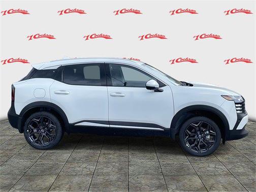 2025 Nissan Kicks SR