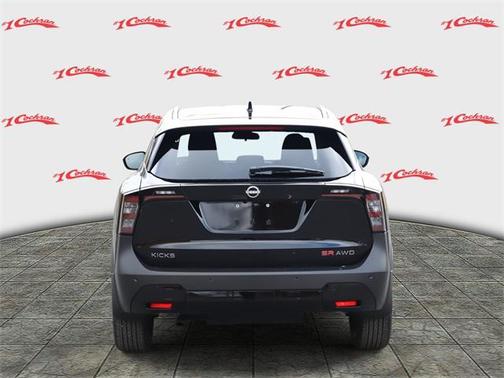 2025 Nissan Kicks SR