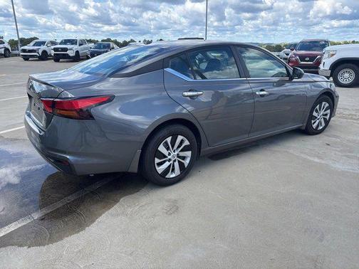 2025 Nissan Altima S FWD