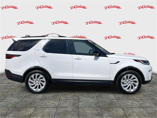 2024 Land Rover Discovery P300 S