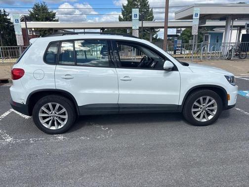 2017 Volkswagen Tiguan Limited 2.0T