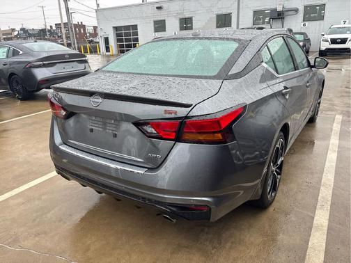 2023 Nissan Altima SR Intelligent AWD