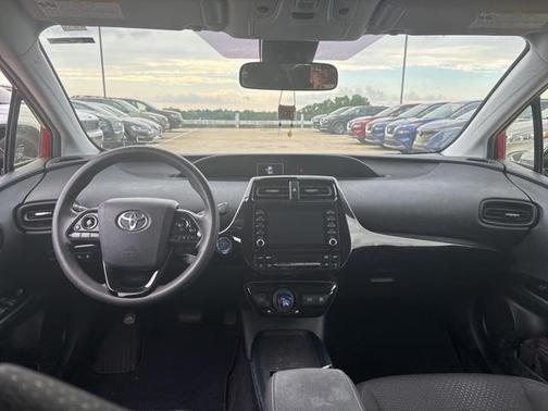 2020 Toyota Prius LE