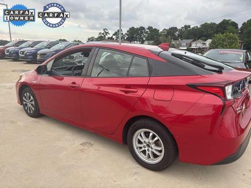 2020 Toyota Prius LE