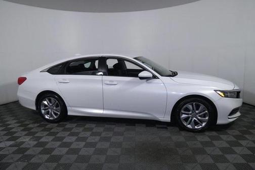 Photo 4 of 35 of 2020 Honda Accord LX 1.5T