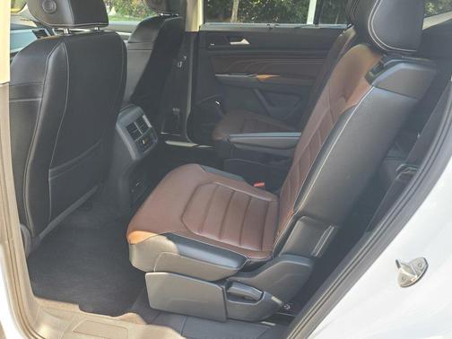 2023 Volkswagen Atlas 3.6L SEL Premium