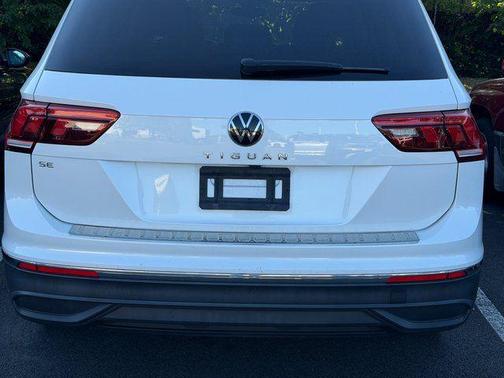 Opal White 2023 Volkswagen Tiguan 2.0T SE