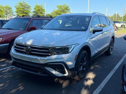 Opal White 2023 Volkswagen Tiguan 2.0T SE