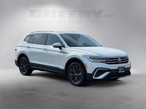 Opal White 2023 Volkswagen Tiguan 2.0T SE