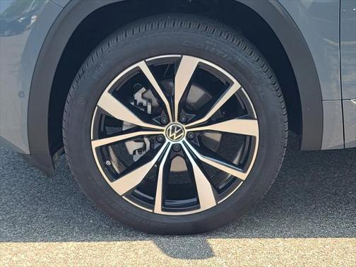 2025 Volkswagen Atlas 2.0T SEL Premium R-Line 4MOTION