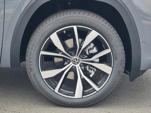 2025 Volkswagen Atlas 2.0T SEL Premium R-Line 4MOTION