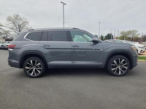 2025 Volkswagen Atlas 2.0T SEL Premium R-Line 4MOTION
