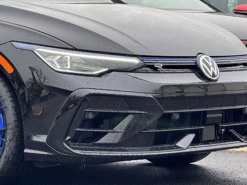 mythos black metallic 2026 Volkswagen Golf R 2.0T DSG