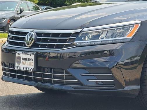 2019 Volkswagen Passat 2.0T R-Line
