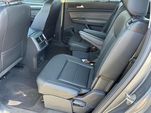 2023 Volkswagen Atlas 3.6L SE w/Technology