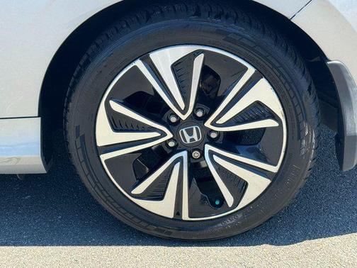 Lunar Silver Metallic 2017 Honda Civic EX-T