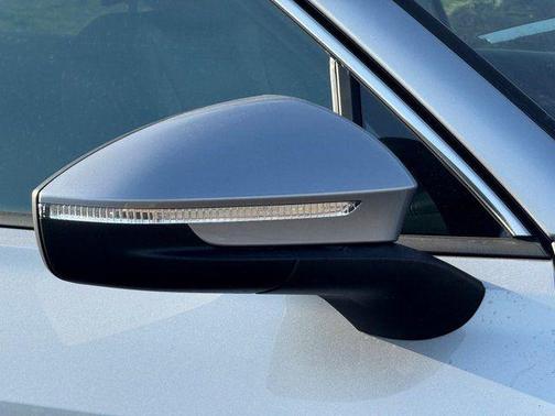 Silver Metallic 2026 Volkswagen Tiguan 2.0T SE 4MOTION