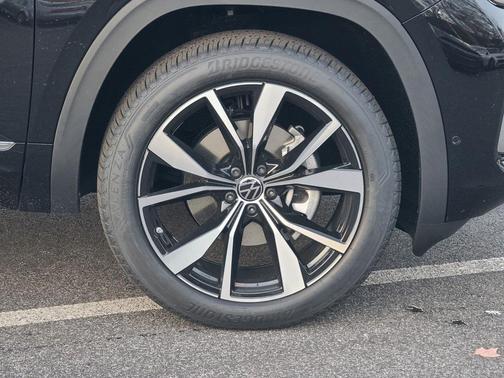 2026 Volkswagen Atlas 2.0T SEL Premium R-Line 4MOTION