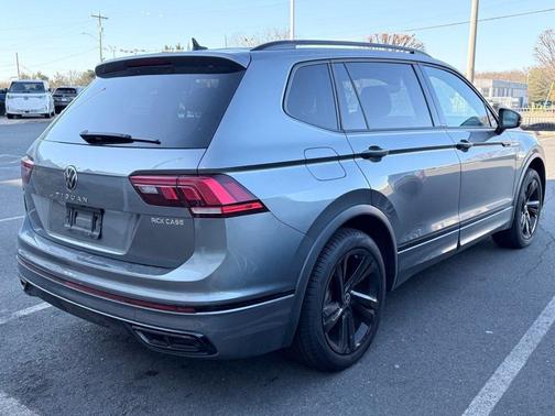 2023 Volkswagen Tiguan 2.0T SE R-Line Black