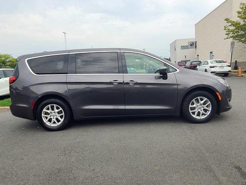 2020 Chrysler Pacifica Touring