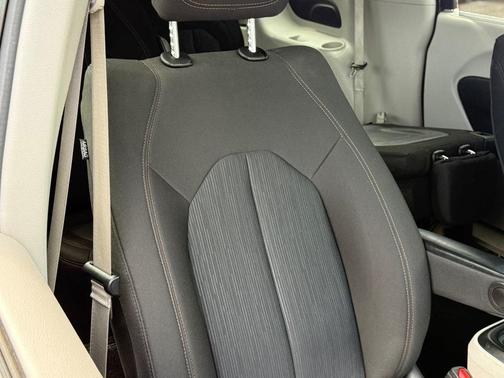 2020 Chrysler Pacifica Touring
