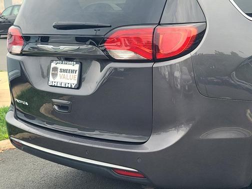 2020 Chrysler Pacifica Touring