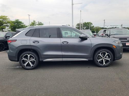2025 Volkswagen Tiguan 2.0T SE 4MOTION