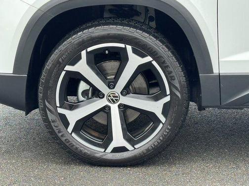 2025 Volkswagen Taos 1.5T SEL