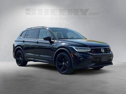 Deep Black 2023 Volkswagen Tiguan 2.0T SE R-Line Black 4MOTION