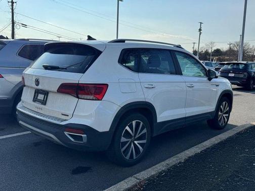 2023 Volkswagen Taos 1.5T SE