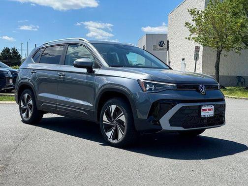 Platinum 2026 Volkswagen Taos SE