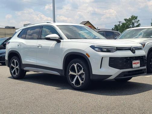 2025 Volkswagen Tiguan 2.0T SE 4MOTION