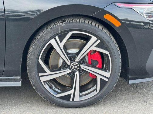 2026 Volkswagen Golf GTI 2.0T SE DSG