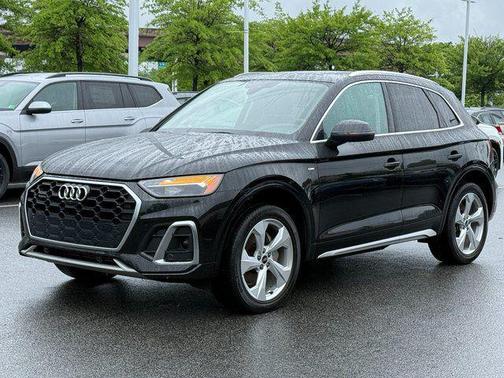 Mythos Black Metallic 2023 Audi Q5 45 S line Premium Plus