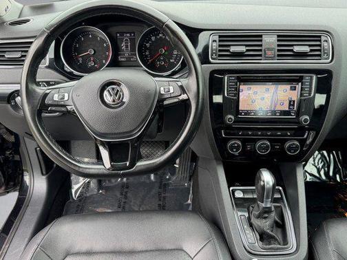 Black 2017 Volkswagen Jetta 1.8T SEL