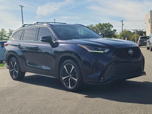 2022 Toyota Highlander XSE