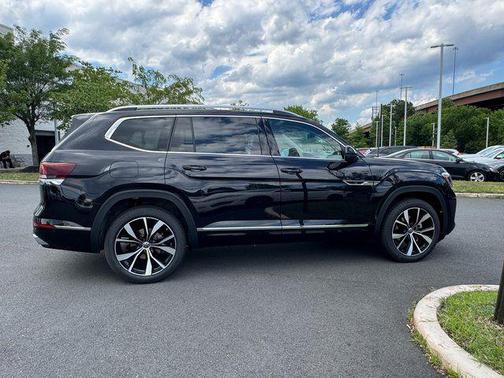 Deep Black Pearl 2026 Volkswagen Atlas 2.0T SEL Premium R-Line 4MOTION