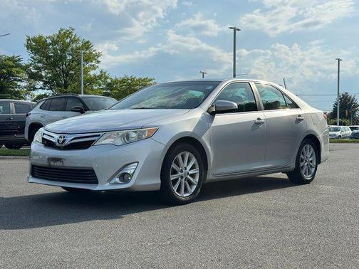 Classic Silver Metallic 2012 Toyota Camry XLE