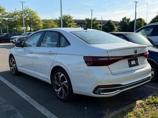 Opal White Pearl 2025 Volkswagen Jetta 1.5T SEL